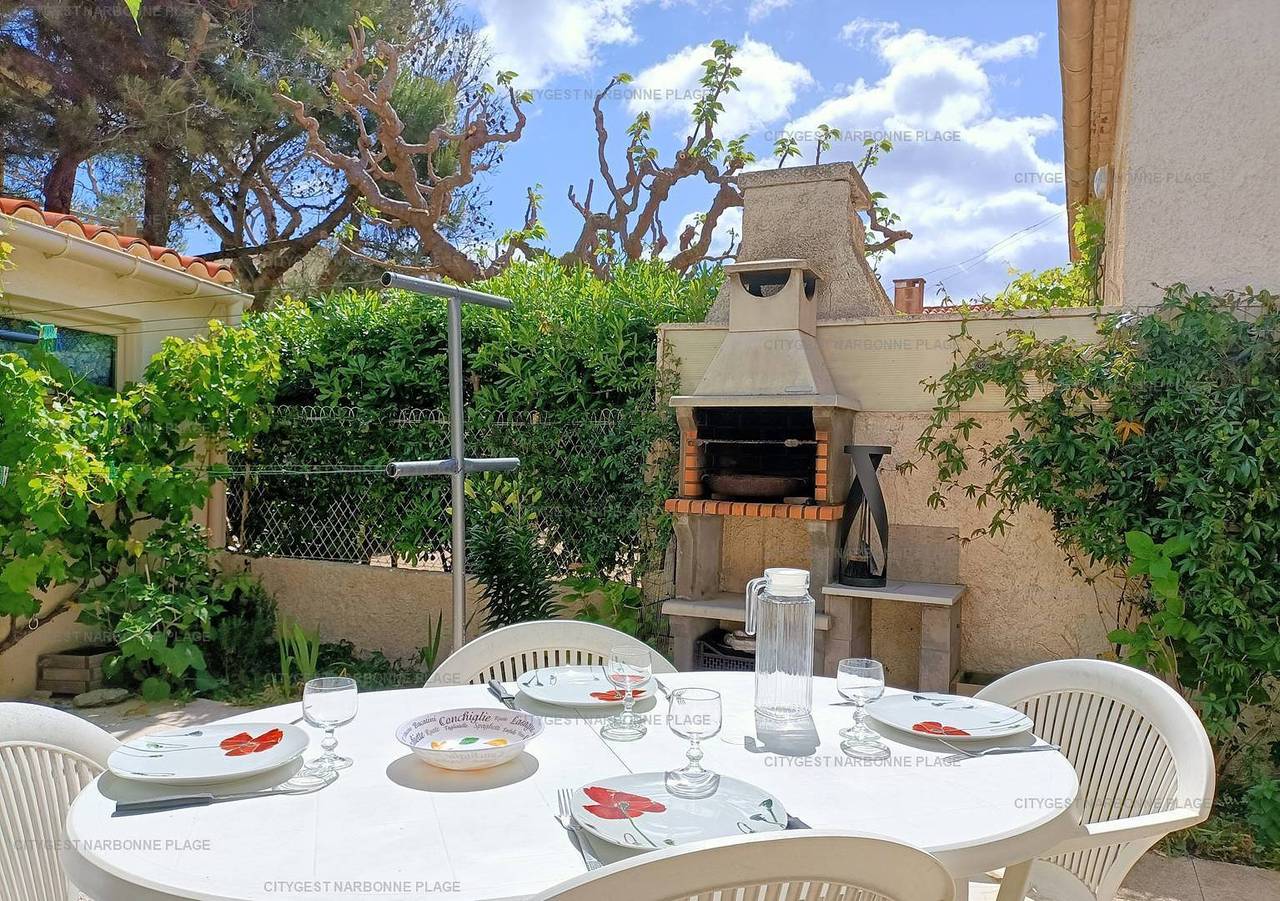 Location De Vacances pour 11 Personnes dans Saint Pierre la Mer, Fleury