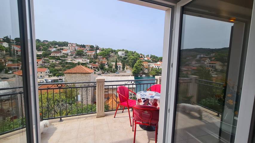Ganze Wohnung, Zwei-Zimmer-Wohnung Bašković A2 auf der Insel Brač in Supetar, Brac