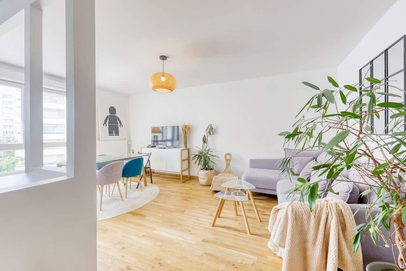 Entire apartment, Charming central apartment with Balcony and City View in Levallois-Perret, Hauts-de-Seine
