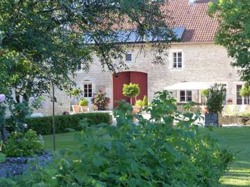 Gîte pour 6 personnes, avec terrasse à Val-Suzon