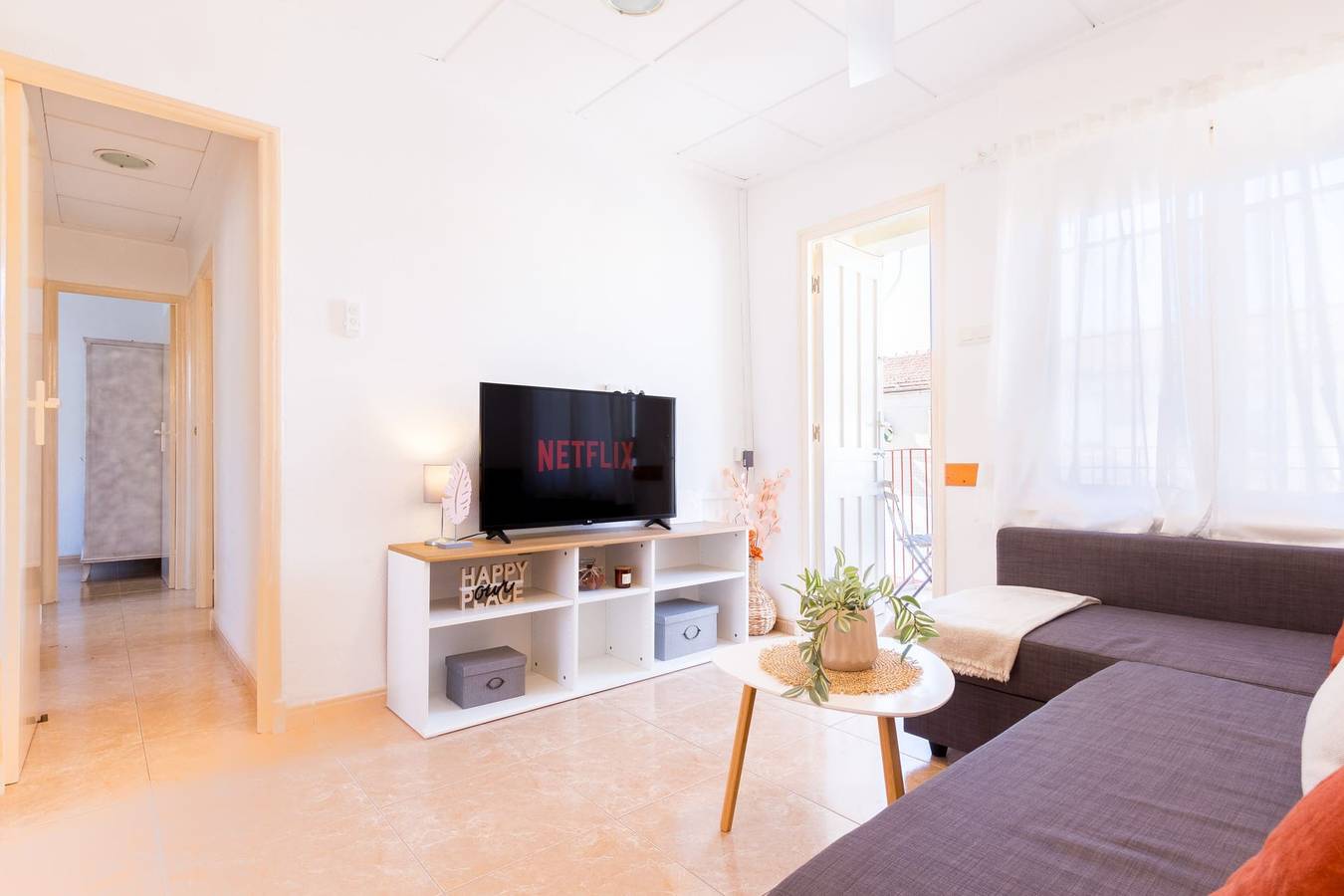 Entire apartment, Apartamento en la playa by Domidai  in Playa Lisa, Santa Pola
