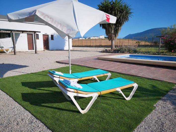 Chalet para 8 personas, con jardín además de piscina y vistas, Se admiten mascotas en Parque natural de Los Alcornocales - 4