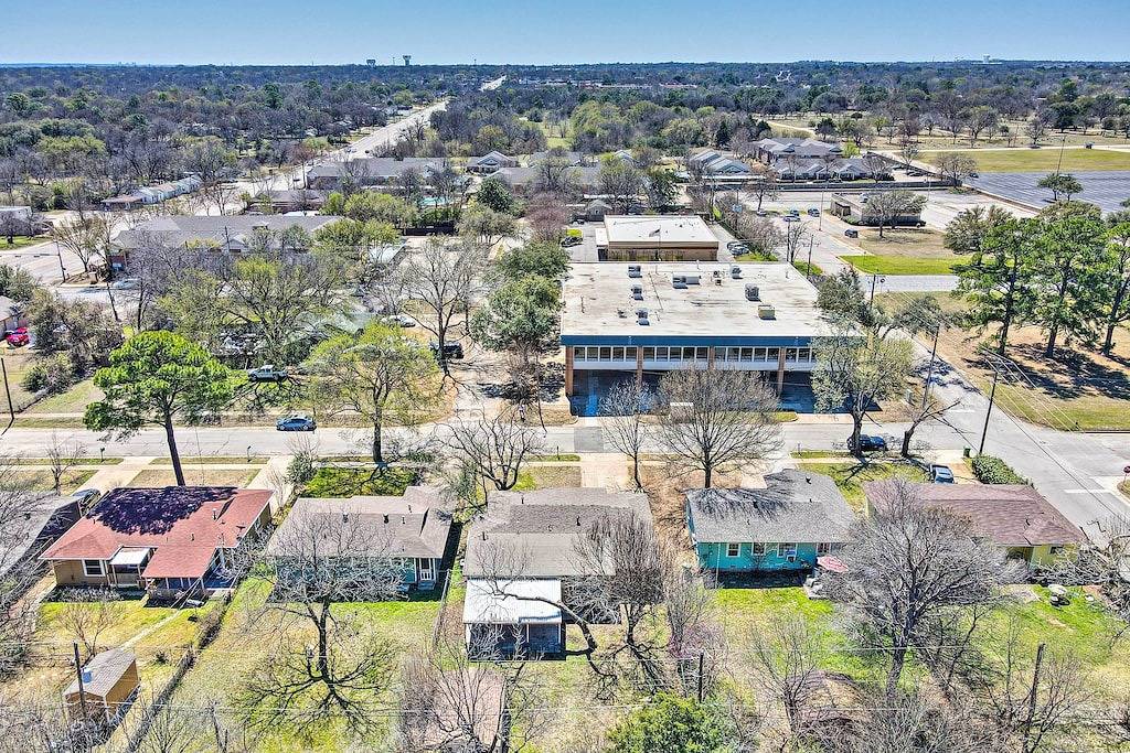 1 Mi to At&T Stadium: Downtown Arlington Home in Arlington, Tarrant County