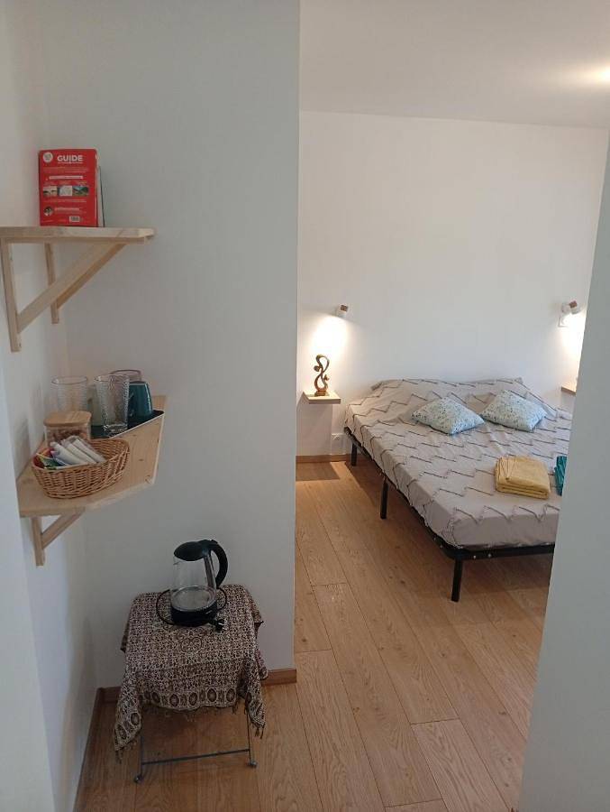 Chambre d’hôte pour 2 personnes, avec Terrasse et Jardin ainsi que Piscine et Vue à Fitou - 4