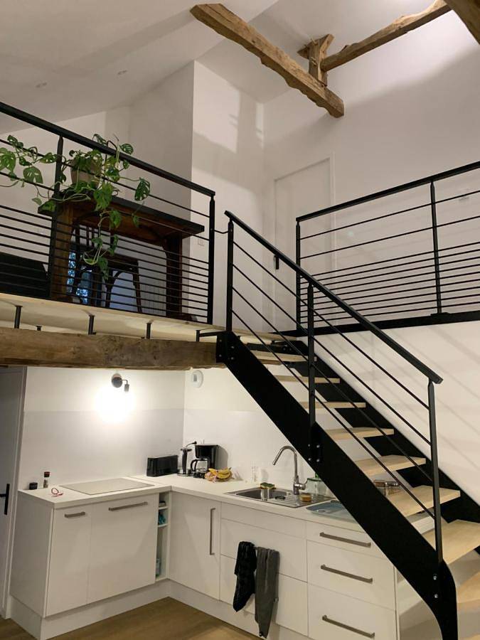 Gîte pour 2 personnes, avec vue et jardin à Gévezé