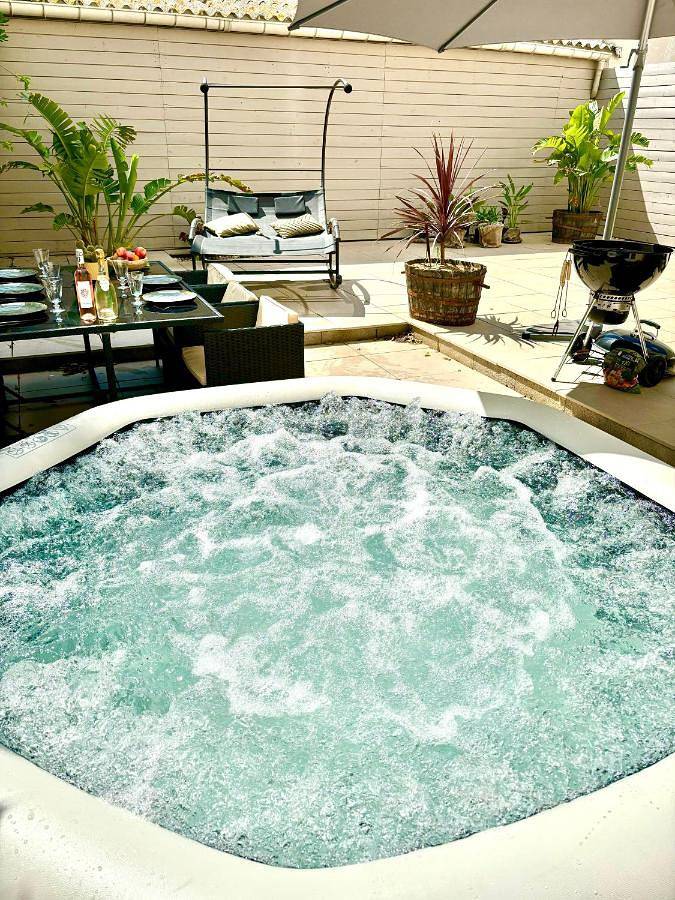 Villa pour 6 personnes, avec Jacuzzi ainsi que Terrasse et Jardin à Palavas-les-Flots