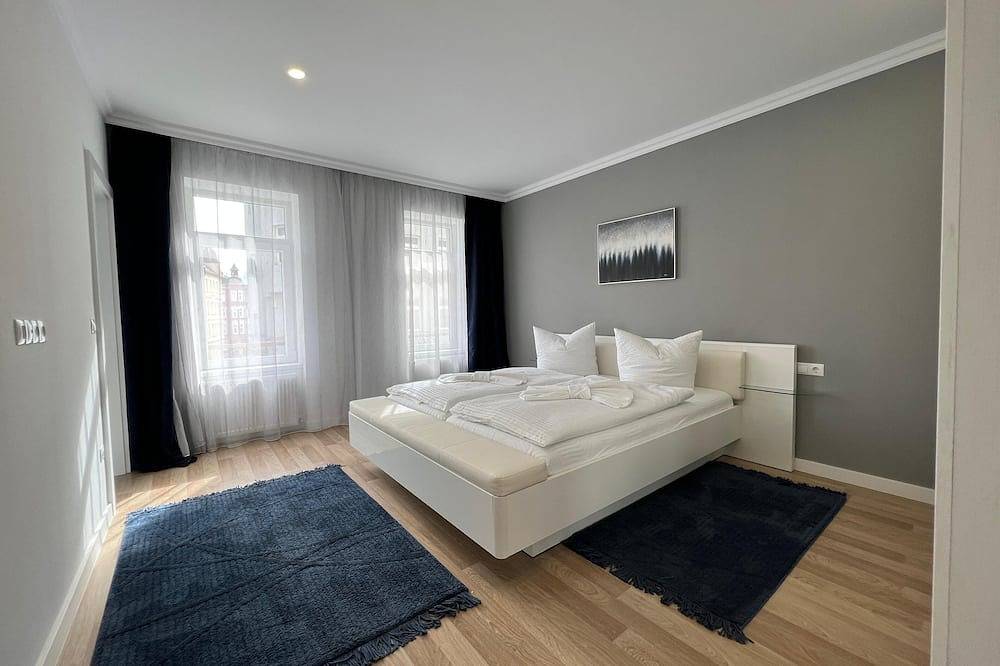 Ganze Wohnung, Dreamzzz | 130m² Designerwohnung mit 2 Bädern Gera in Gera, Ostthüringen
