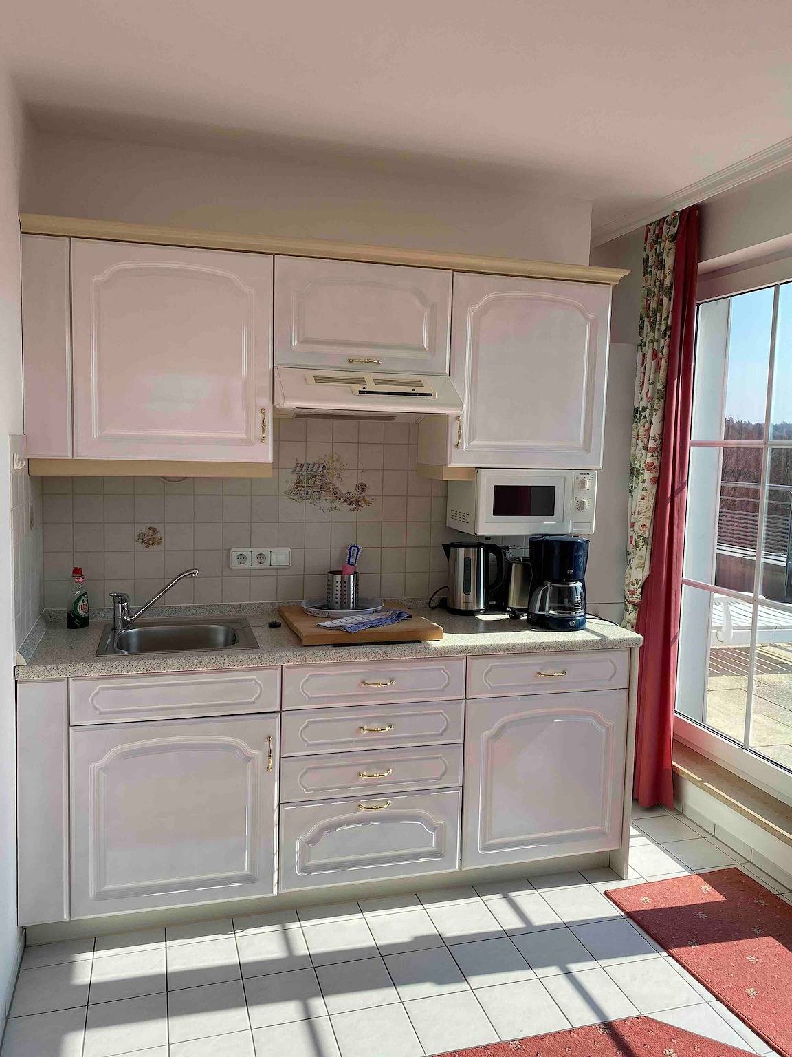 Ganze Wohnung, Apartment „Romantik-Suite mit Whirlpool“, Seeblick, privater Terrasse & Wlan in Enderndorf am See, Spalt