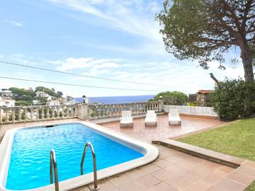 Villa for 6 People in Lloret de Mar, Girona Province, Photo 1