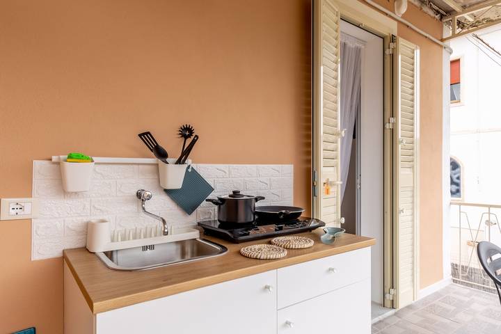 Casa vacanze 'Mini Appartamento 1' con terrazza privata, Wi-Fi e aria condizionata in Massa, Riviera Toscana