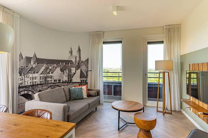 Ferienhaus für 4 Personen, mit Balkon und Pool, mit Haustier