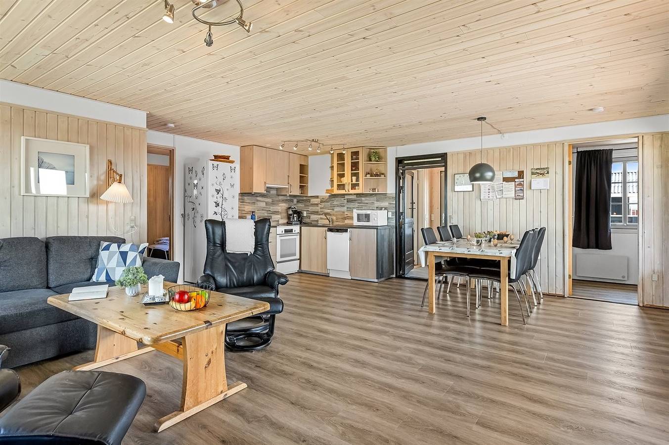 Amazing home in Hvide Sande w/ 3 Bedrooms, Sauna and Wifi in Hvide Sande, Holmsland Klit