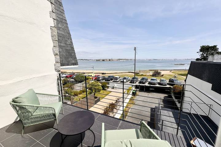Villa d’architecte contemporaine - Vue mer 180° in Larmor-Plage, Côte des Mégalithes