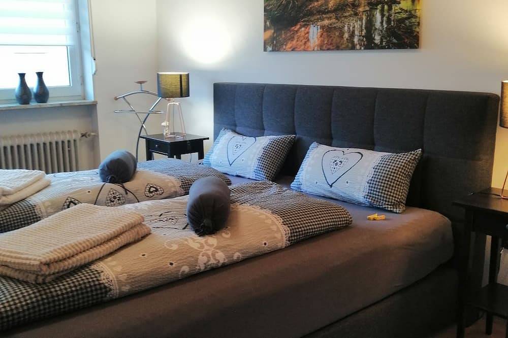 Ganze Wohnung, Gemütliche, ruhige Ferienwohnung in waldreicher Umgebung 30km bis Heidelberg in Schönbrunn, Kurpfalz