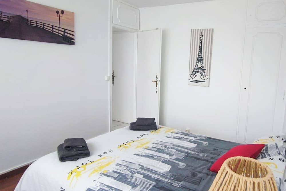 Entire apartment, Cosy apartment near Paris Orly Saclay in Massy, Essonne