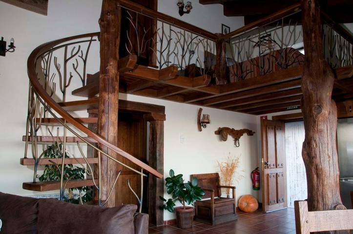 Casa rural para 6 personas, con vistas además de piscina y jardín, Se admiten mascotas en Comarca de Ávila