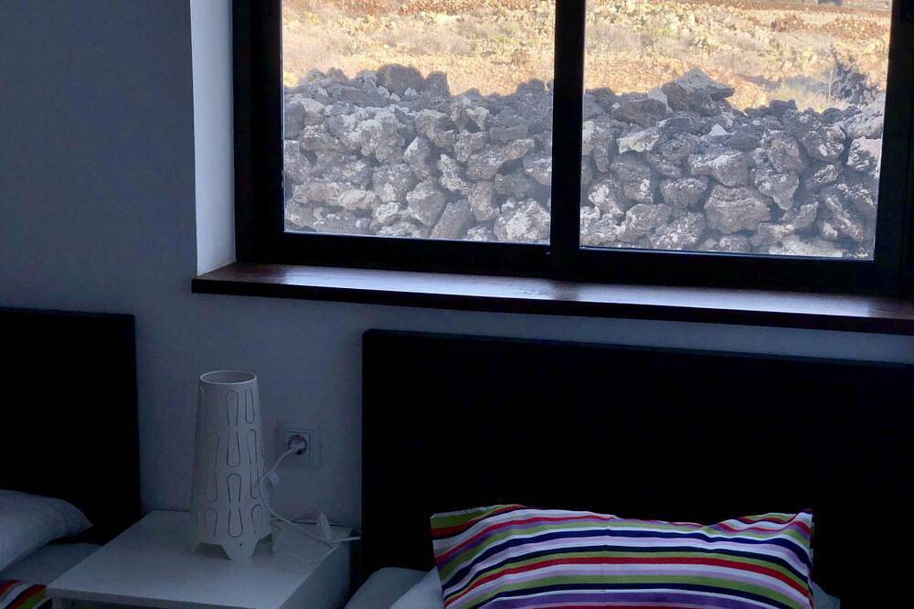 House in Lajares, views of volcanoes, heated pool in Lajares, La Oliva
