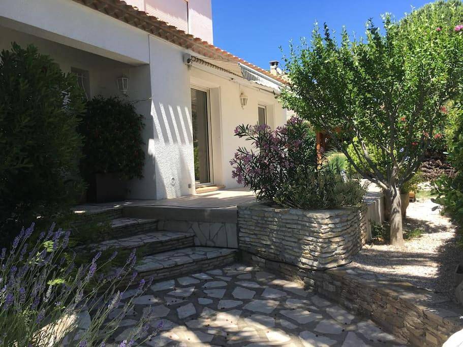 Villa avec piscine dans la garrigue entre Narbonne et Méditerranée in Armissan, Côte d'Améthyste