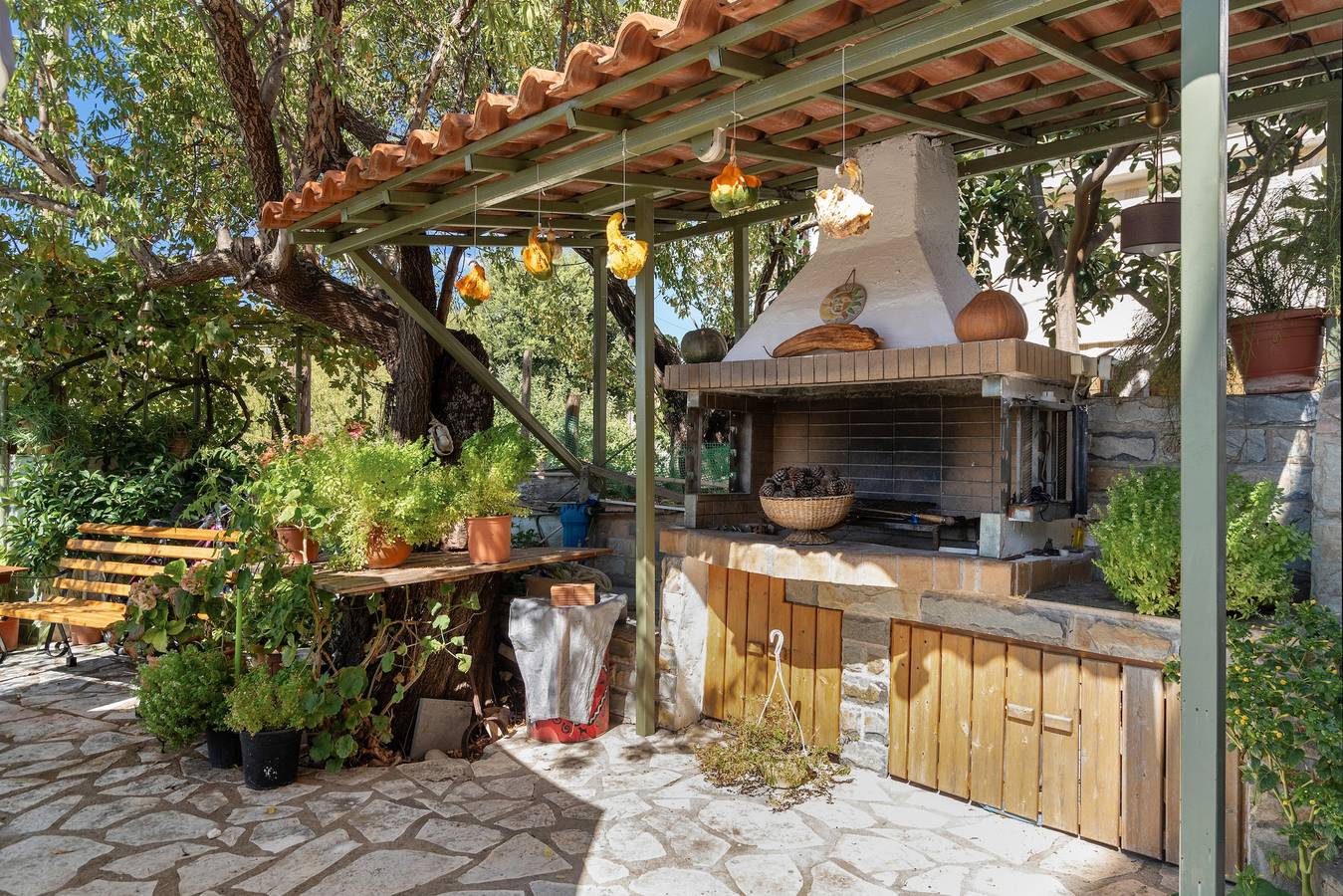 Entire studio, Studio Apartment 'Nontas Home 22' with Sea View, Wi-Fi and Air Conditioning in Kalamitsi, Greece