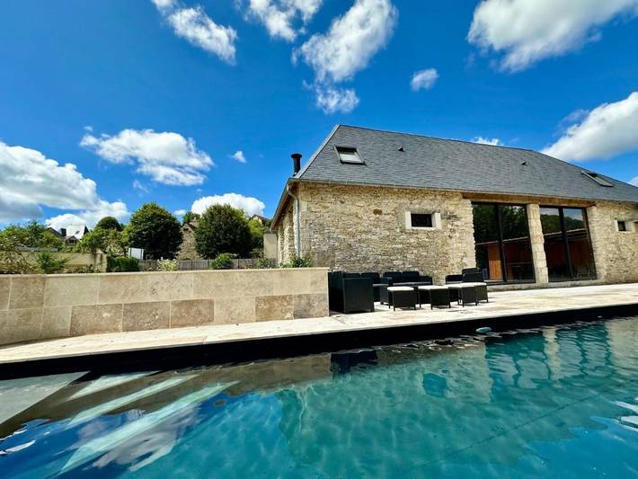 Location de vacances pour 8 personnes, avec terrasse et jardin à Coly - 2