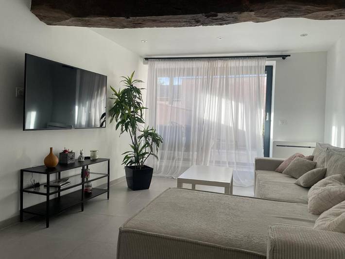 Gîte pour 2 personnes, avec terrasse, animaux acceptés à Charentay