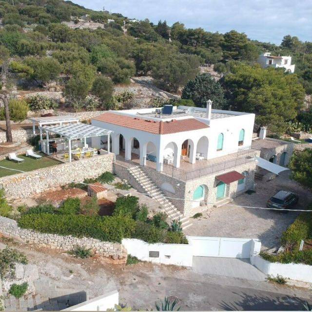 Villa per 6 persone, con panorama e giardino nonché piscina, con animali domestici in Gagliano del Capo