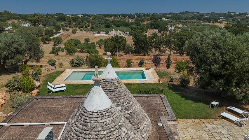 Trullo per 4 persone, con panorama e giardino a Martina Franca