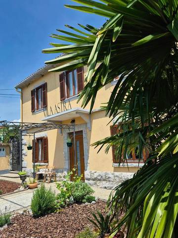 Villa für 6 Personen, mit Pool und Garten sowie Ausblick in Opatija Riviera