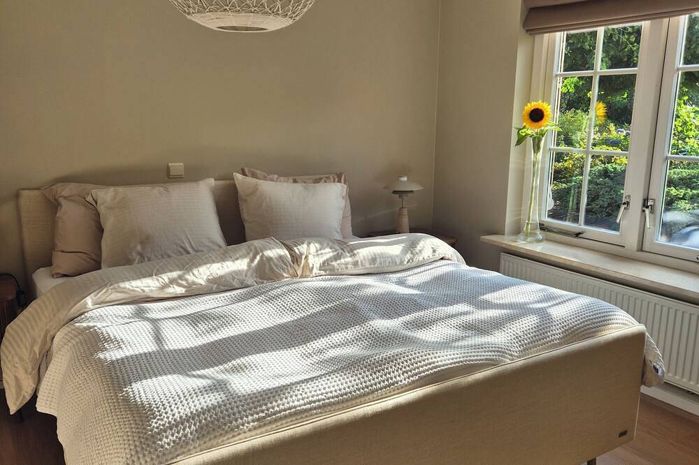 Exklusives Ferienhaus mit Garten auf der Veluwe – zentral & ruhig in Barneveld, Veluwe