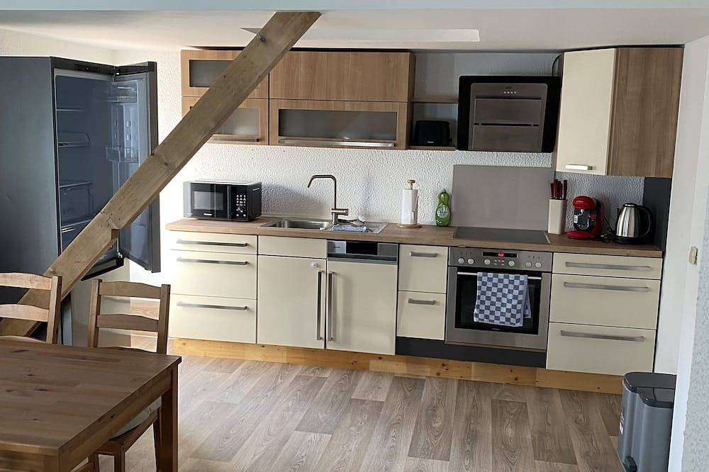 Ganze Wohnung, Hübsche & neu eingerichtete Ferienwohnung in in super Lage von Altenburg in Altenburg, Ostthüringen