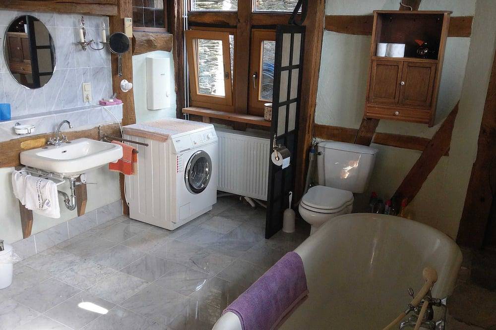 Ganze Wohnung, Ferienwohnung mit Flair in historischer Kunstscheune in Raversbeuren, Traben-Trarbach und Umbegung