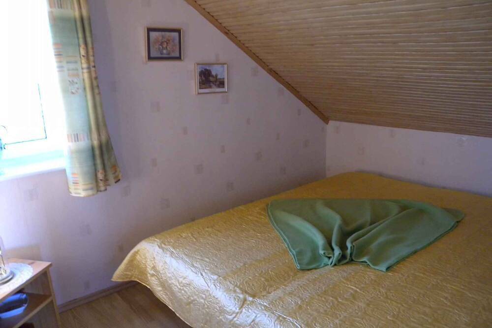 Ferienhaus mit Color-Sat-Tv und Mikrowelle in Balatonkeresztur, Plattensee Südufer