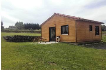 Maison de campagne pour 6 personnes, avec jacuzzi et terrasse à Cayres