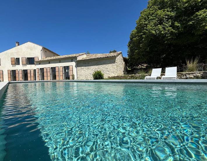 Maison d’hôte pour 2 personnes, avec terrasse et jardin, animaux acceptés à Entrechaux