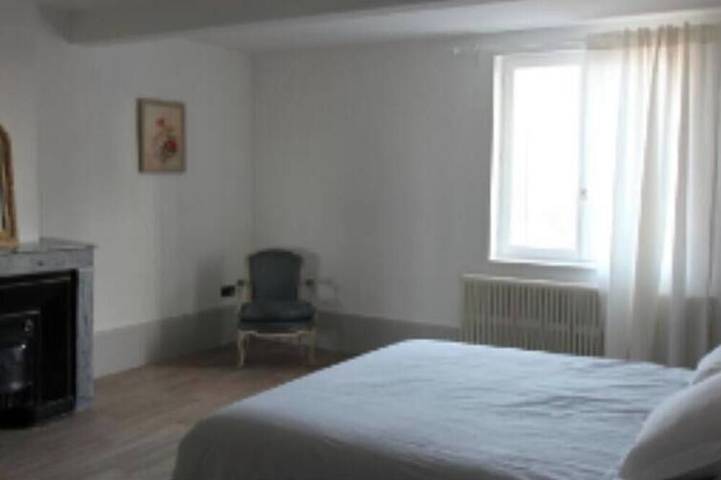 Location de vacances pour 12 personnes, avec jardin et terrasse à Civrieux (Ain) - 4