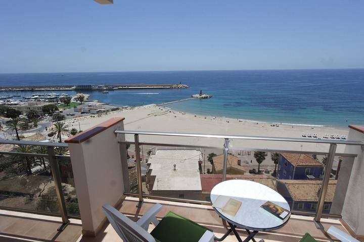 Gîte pour 4 personnes, avec terrasse ainsi que piscine et vue sur l’océan à La Vila Joiosa - 2