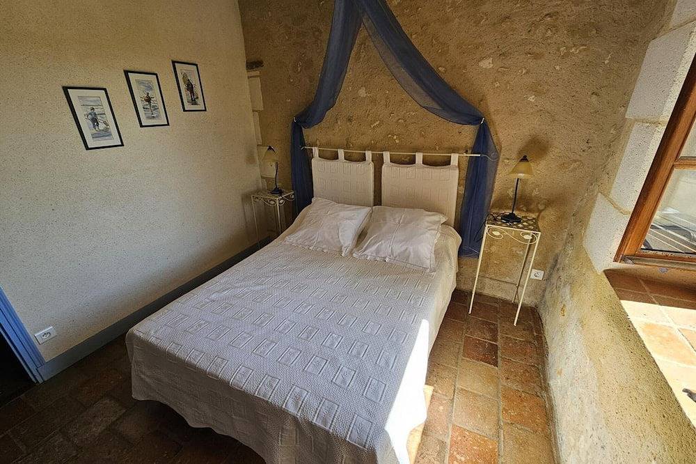 Gîte de charme en Touraine du Sud, jardin clos, 3 chambres in Paulmy, Région de Loches