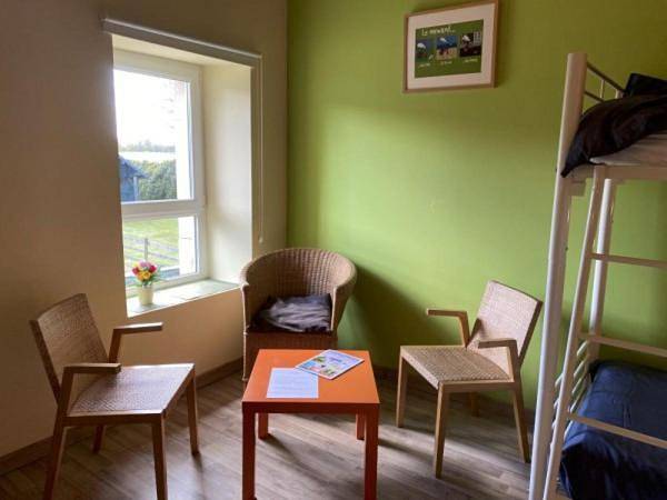 Location de vacances pour 2 personnes, avec terrasse et piscine ainsi que jardin et vue à Mosles - 2