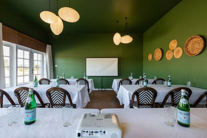 Holiday home for 22 people, with garden in Hunter Valley