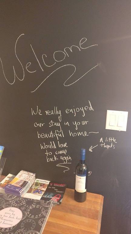 Raum für alle. Mit Blick auf friedliche Grünflächen. Haustierfreundlich in Nanaimo, Regional District of Nanaimo