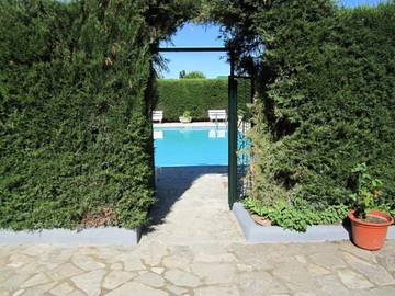 Location de vacances pour 8 personnes, avec vue et jardin ainsi que balcon et piscine à Prado del Rey