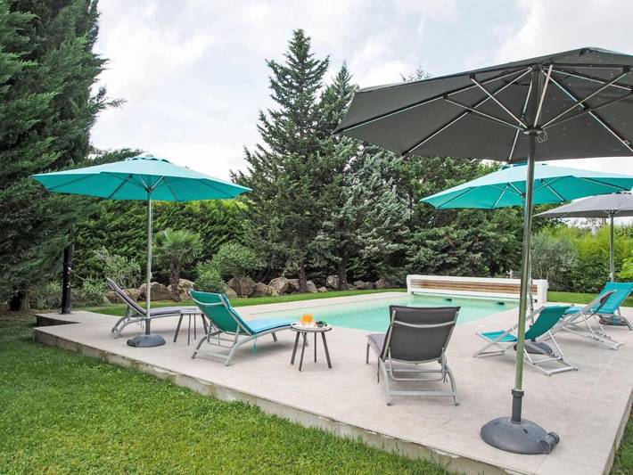 Location de vacances pour 6 personnes, avec jardin et terrasse à Logrian-Florian