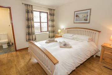 Log Cabin for 4 People in Betws-y-Coed, Conwy region, Photo 1