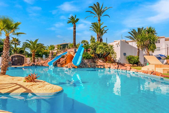 Bungalow für 6 Personen, mit Garten und Kinderpool sowie Balkon in Jávea
