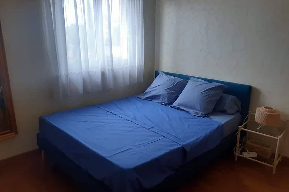 Belle maison spacieuse , confortable, calme. tout en étant proche des commerces in Mollégès, Région d'Arles