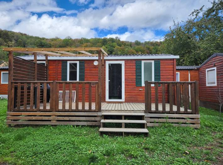 Camping pour 6 personnes, avec terrasse