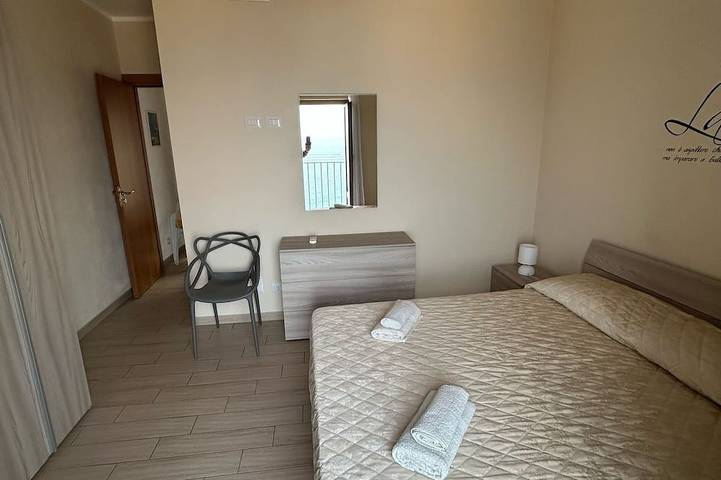 Dea Del Borgo Ferienhaus mit Meerblick in Sant'Ambrogio, Cefalù (gemeinde)