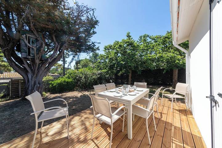 Location de vacances pour 6 personnes, avec jardin dans Plage des Huttes