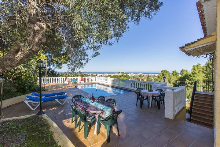 Villa für 6 Personen, mit Terrasse und Garten in Dénia - 2