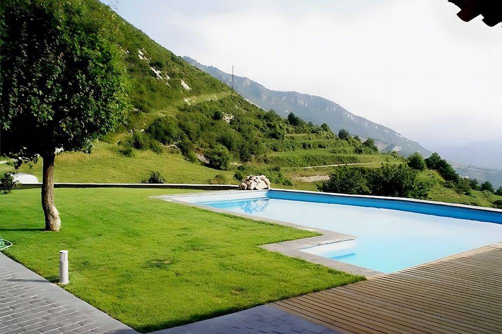 Country House 'Cobert De Vilaformiu' with Mountain View, Shared Pool and Private Terrace in Berga, Spanish Pyrenees